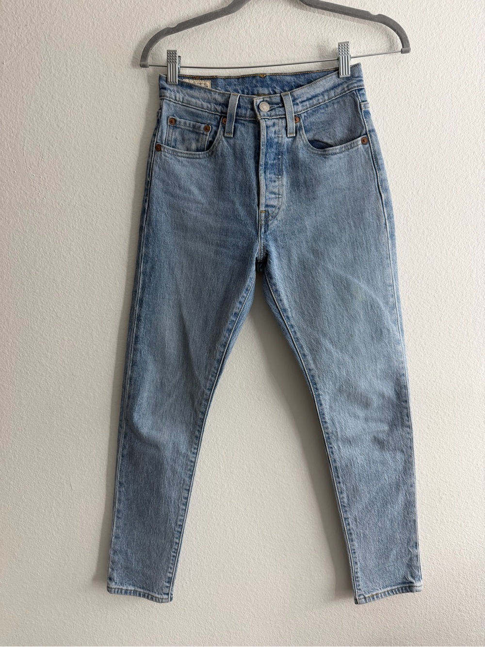 Levi Women’s Light Wash 501 Skinny Denim Jeans W24 L28